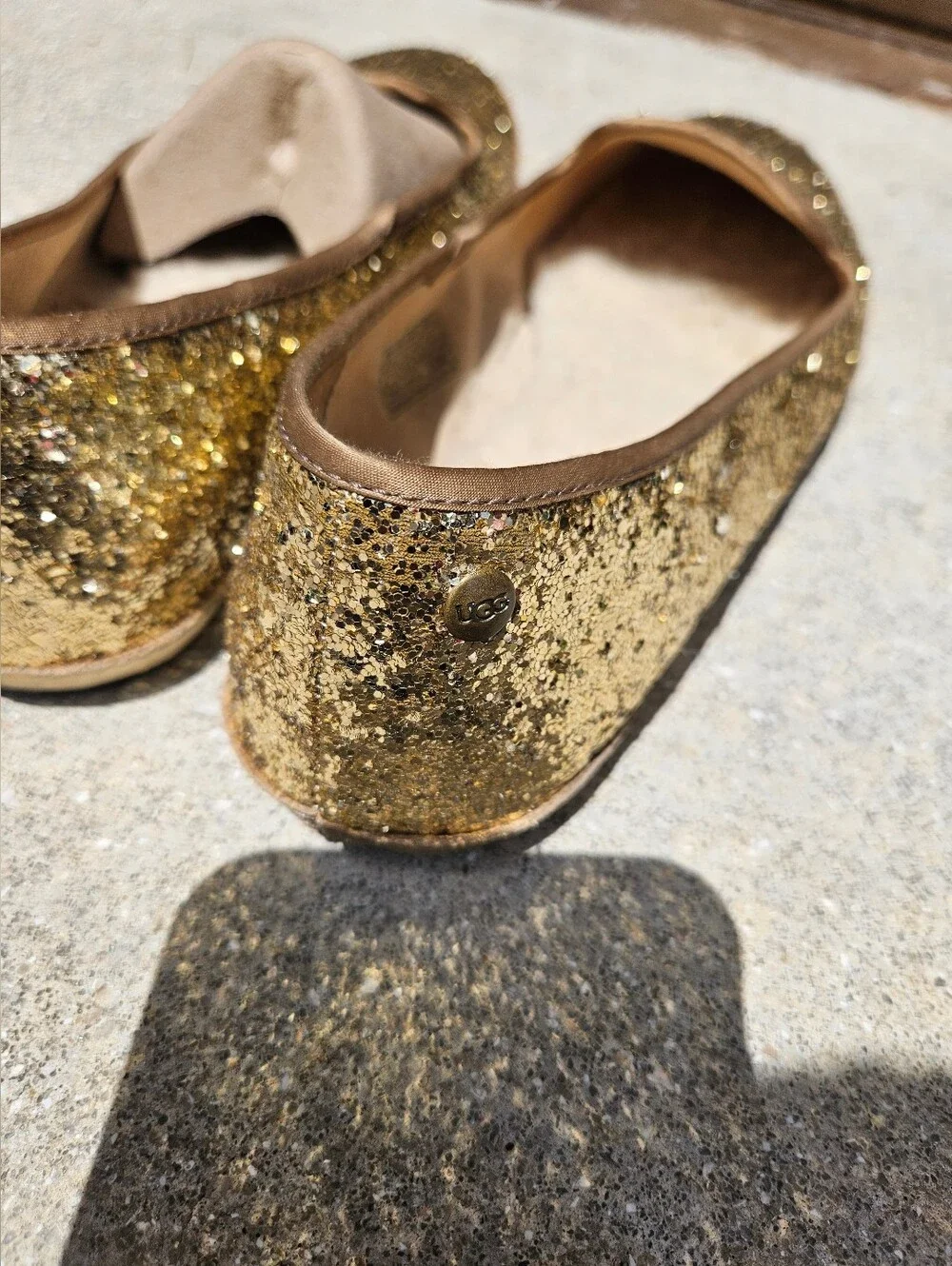 Ugg 1003225 Women's Gold Sparkly Flats Size 9 US 7.5 UK 40 EUR